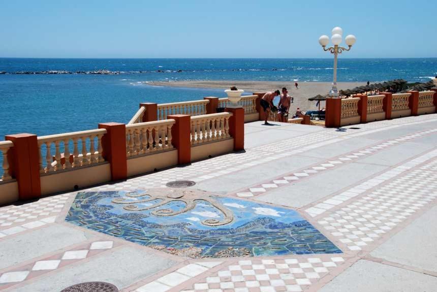 Ferienwohnung A Step From The Ocean!!! Benalmádena Exterior foto